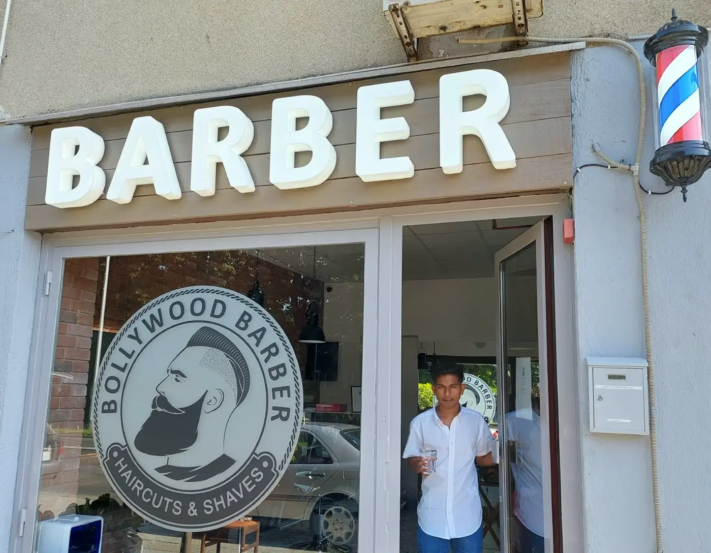 Izrađen vanjski natpis za barber shop
